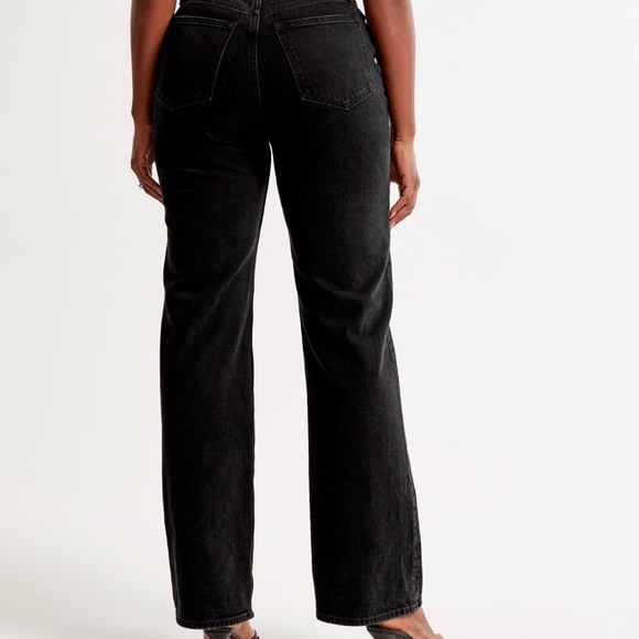 Abercrombie Curve Love Ultra High Rise 99’s Straight Jeans - Black - Picture 3 of 6